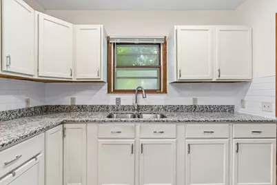71 Wyoming Street E, Saint Paul, MN 55107 - Photo 7