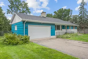 413 Whitegate Ln, Wayzata, MN 55391 - Photo 3