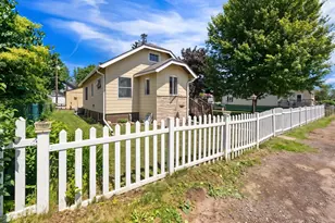 3209 Chestnut St, Duluth, MN 55806 - Photo 1