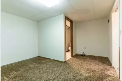 908 N 1st Avenue, Fergus Falls, MN 56537 - Photo 25