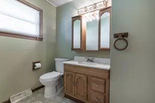 908 N 1st Ave, Fergus Falls, MN 56537 - Photo 17