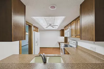 5501 Dewey Hill Road #322, Edina, MN 55439 - Photo 9