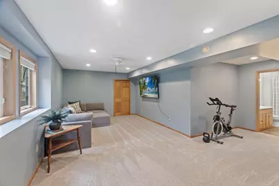 100 Primrose Court, Vadnais Heights, MN 55127 - Photo 29