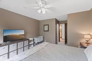 100 Primrose Ct, Vadnais Heights, MN 55127 - Photo 19