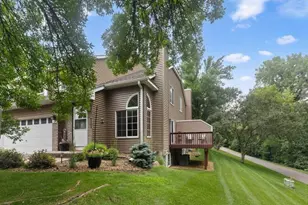 100 Primrose Ct, Vadnais Heights, MN 55127 - Photo 1