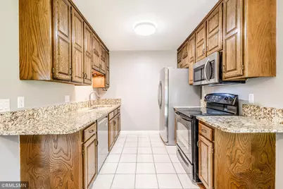 8824 N Maplebrook Court, Brooklyn Park, MN 55445 - Photo 5
