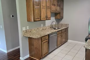 8824 N Maplebrook Ct, Brooklyn Park, MN 55445 - Photo 3
