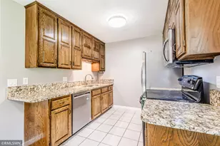 8824 N Maplebrook Ct, Brooklyn Park, MN 55445 - Photo 7