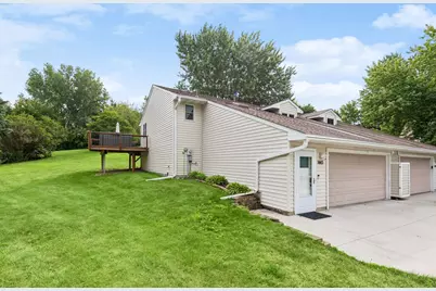 1443 Independence Avenue, Chaska, MN 55318 - Photo 3