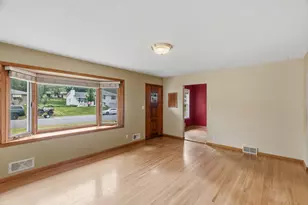 8508 Rich Ave S, Bloomington, MN 55437 - Photo 5