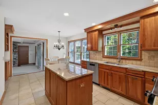 8906 138th Street Ct, Apple Valley, MN 55124 - Photo 11
