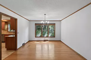8906 138th Street Ct, Apple Valley, MN 55124 - Photo 9