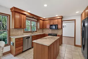 8906 138th Street Ct, Apple Valley, MN 55124 - Photo 3