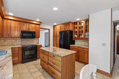 8906 138th Street Court, Apple Valley, MN 55124 - Photo 15