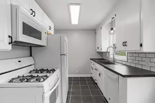 1081 St Paul Ave, Saint Paul, MN 55116 - Photo 9