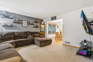 624 S 7th St, Lake City, MN 55041 - Photo 5