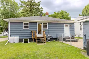 421 S 18th Street S, Moorhead, MN 56560 - Photo 5