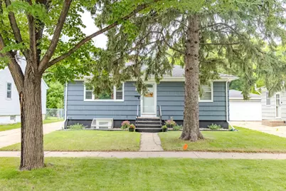 421 S 18th Street S, Moorhead, MN 56560 - Photo 3