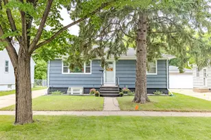 421 S 18th Street S, Moorhead, MN 56560 - Photo 3