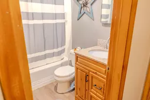 421 S 18th Street S, Moorhead, MN 56560 - Photo 23