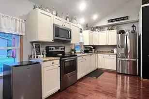 420 Oakwood St, Millville, MN 55957 - Photo 5
