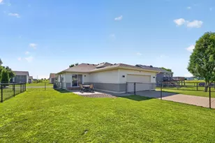 522 Brook Ave, Saint Charles, MN 55972 - Photo 37