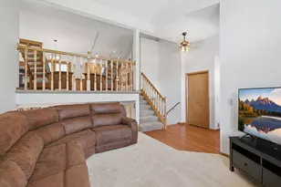 1222 Fallbrook Ln, Woodbury, MN 55125 - Photo 7