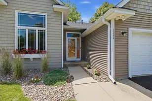 1222 Fallbrook Ln, Woodbury, MN 55125 - Photo 3