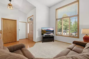 1222 Fallbrook Ln, Woodbury, MN 55125 - Photo 9