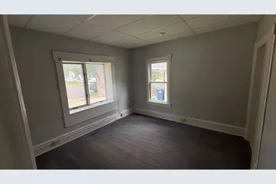 907 2nd Avenue NW, Faribault, MN 55021 - Photo 5