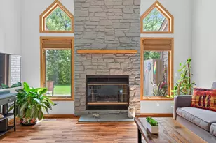 13125 Gemstone Ct, Apple Valley, MN 55124 - Photo 3