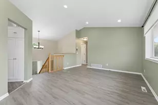 202 Crystal Ln, Montrose, MN 55363 - Photo 7