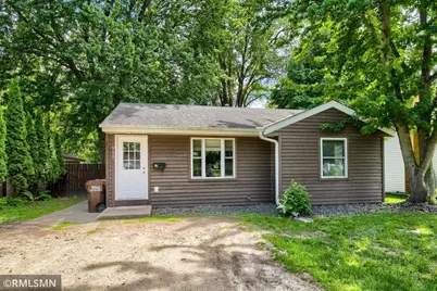 911 5th Street W, Hastings, MN 55033 - Photo 1
