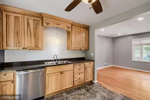 911 5th St W, Hastings, MN 55033 - Photo 9