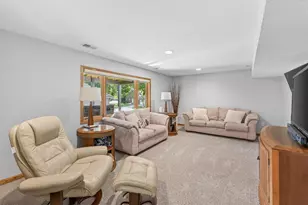 4283 Hillview Ln, Vadnais Heights, MN 55127 - Photo 37