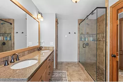 4283 Hillview Lane, Vadnais Heights, MN 55127 - Photo 29