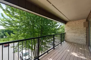 5697 Green Cir Dr, Hopkins, MN 55343 - Photo 17