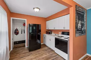 2924 Blackstone Ave, Saint Louis Park, MN 55416 - Photo 9