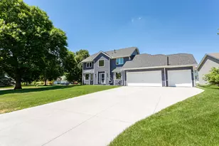 247 Pendryn Hill Cir, Woodbury, MN 55125 - Photo 5