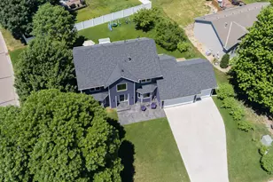 247 Pendryn Hill Cir, Woodbury, MN 55125 - Photo 15