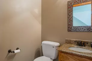 247 Pendryn Hill Cir, Woodbury, MN 55125 - Photo 37