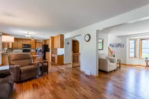 247 Pendryn Hill Cir, Woodbury, MN 55125 - Photo 23