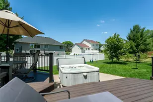 247 Pendryn Hill Cir, Woodbury, MN 55125 - Photo 13