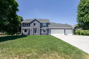 247 Pendryn Hill Cir, Woodbury, MN 55125 - Photo 3