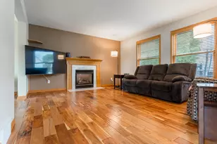 247 Pendryn Hill Cir, Woodbury, MN 55125 - Photo 81
