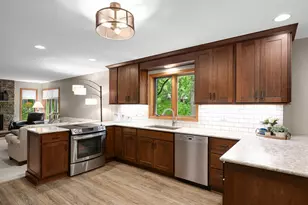4824 Whispering Ct, Eagan, MN 55122 - Photo 17