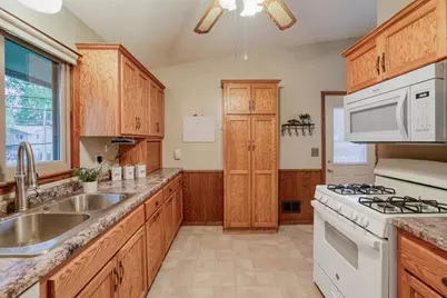 1800 Pine Street, Hastings, MN 55033 - Photo 5