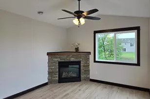 912 Katelyn Circle NE, Montgomery, MN 56069 - Photo 9