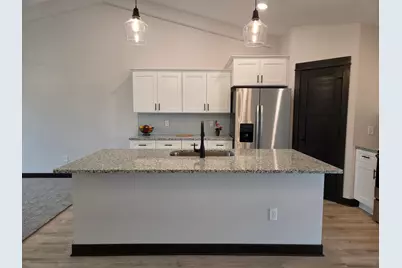 912 Katelyn Circle NE, Montgomery, MN 56069 - Photo 7