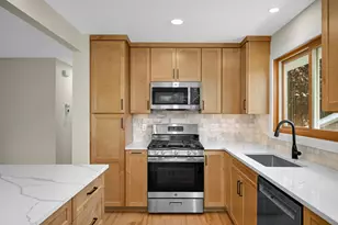 3947 Beryl Rd, Eagan, MN 55122 - Photo 11
